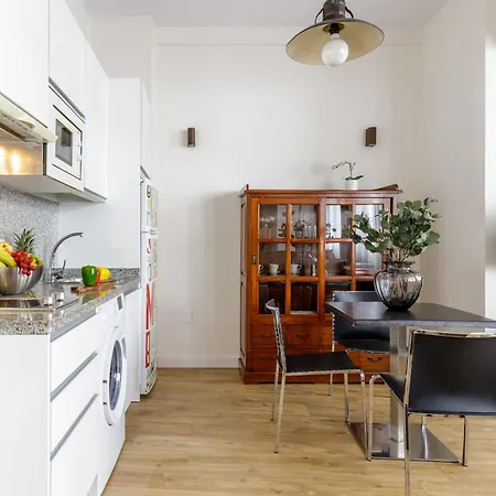 Apartment Living4malaga Charming Twin
